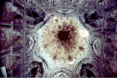 The Imam al-Dur Dome, view of the muqarnas dome from the inside